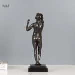 Sculpture en bronze de Rodin, design classique