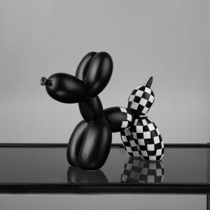 Balloon Dog en damier, sculpture artistique pour intérieur