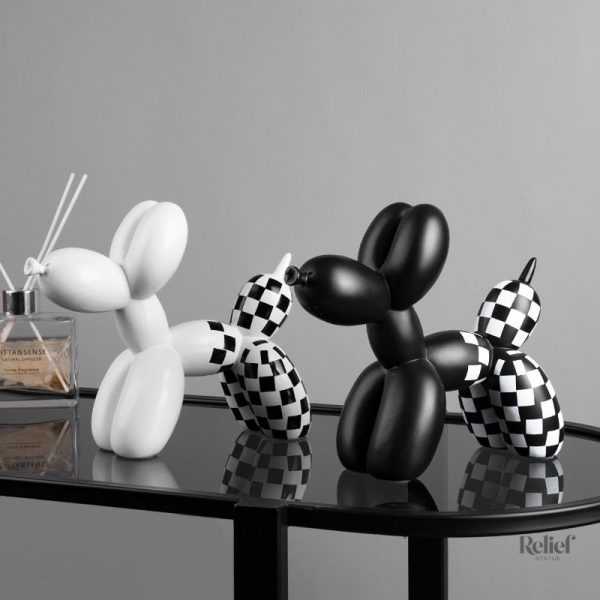 Statue décorative chien, design contemporain en damier
