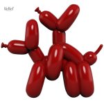 Statue de chien en forme de ballon