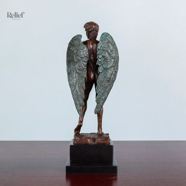 Figure emblématique de David en bronze de 39 cm