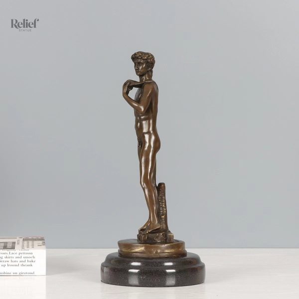 Art en bronze : statue de David, 26 cm