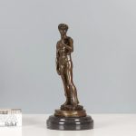 Sculpture moderne en bronze, thème de David