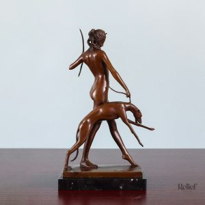 Sculpture en bronze Diane, pièce maîtresse pour la décoration