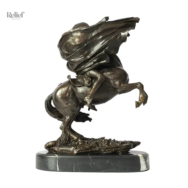 Figurine Napoléon en bronze, 29 cm de hauteur