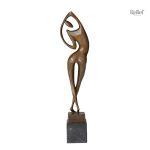 Statue féminine en bronze, hauteur de 53 cm
