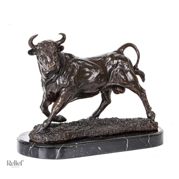 Sculpture en bronze véritable : taureau majestueux de 28 cm