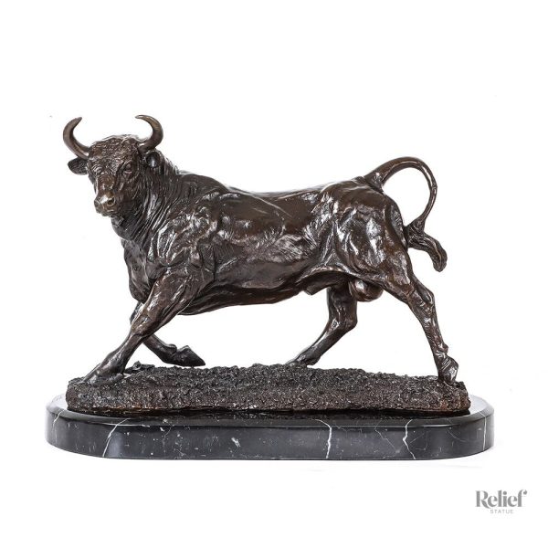 Sculpture artistique taureau en bronze, taille 28 cm