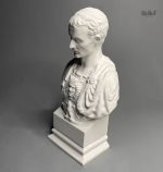 Statue en buste de César, style classique