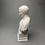 Représentation artistique de César, buste 14 cm