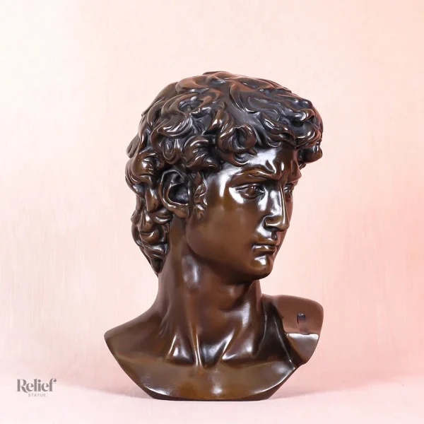 Sculpture de David en bronze, 25 cm de hauteur