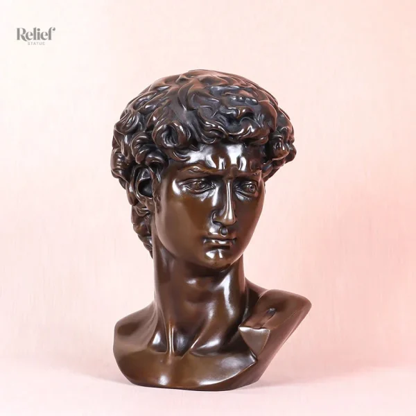 Statue en bronze représentant David, 25 cm