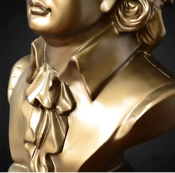 Sculpture de Mozart en doré, buste élégant de 30 cm