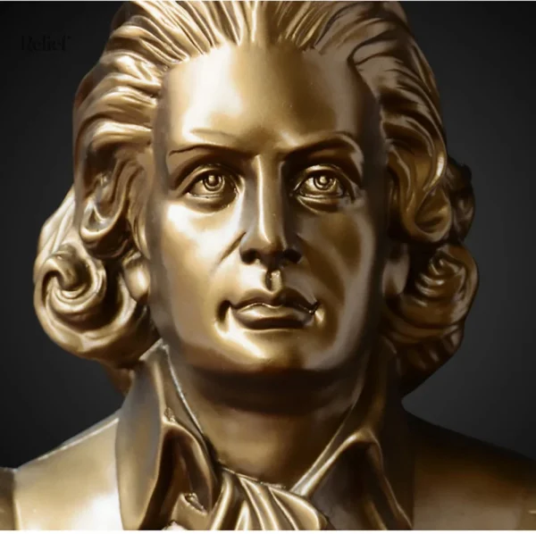 Buste 30 cm de Mozart, finition dorée pour décoration intérieure