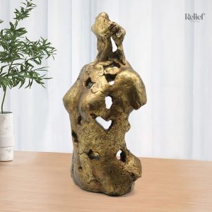Sculpture femme en résine, design élégant de 27 cm