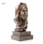 Statue effet bronze de Jésus, finition coulée à froid