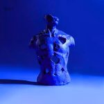 Buste en couleur, œuvre sculpturale