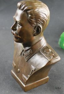 Sculpture en laiton, buste de Staline en 17 cm