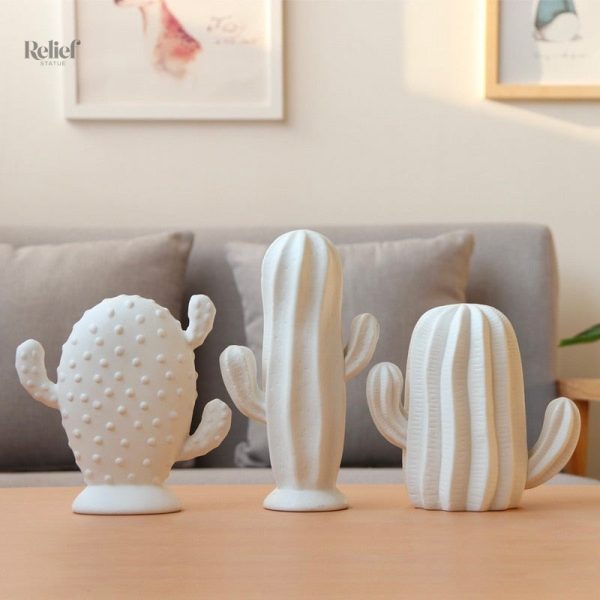 Décoration design, sculpture cactus blanche pour intérieur
