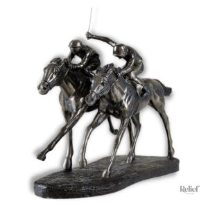 Statue cheval avec cavalier en décoration sculptée