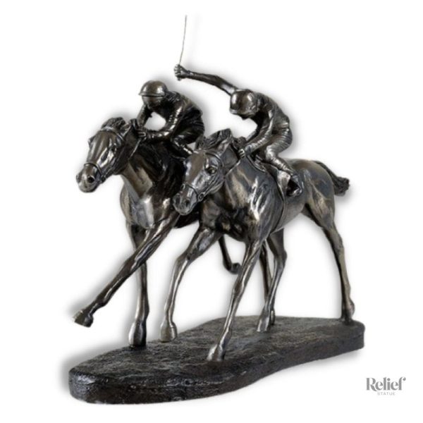 Statue cheval avec cavalier en décoration sculptée