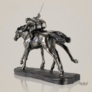 Décor mural : sculpture cheval et cavalier en mouvement