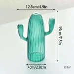 Vase en verre tendance, design cactus pour décoration moderne