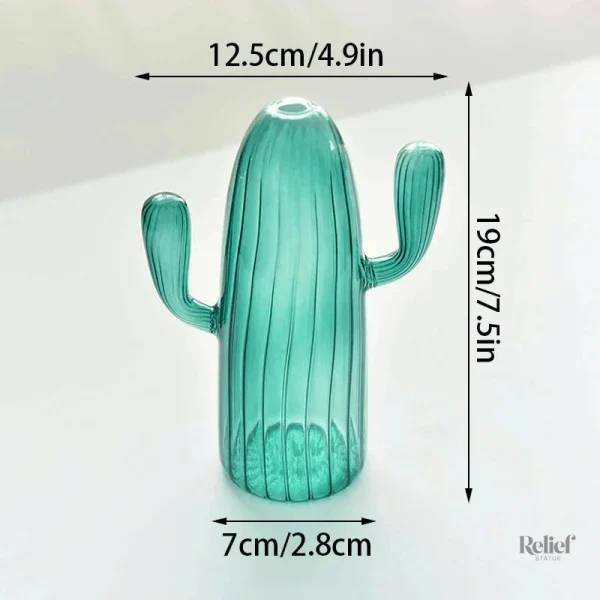 Vase en verre tendance, design cactus pour décoration moderne