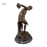 Sculpture de 33 cm en bronze, illustrant le mouvement du discobole