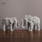 Éléphant en résine, symbole de sagesse et force
