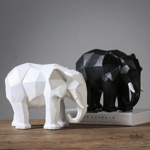 Éléphant en statuette, pièce décorative élégante