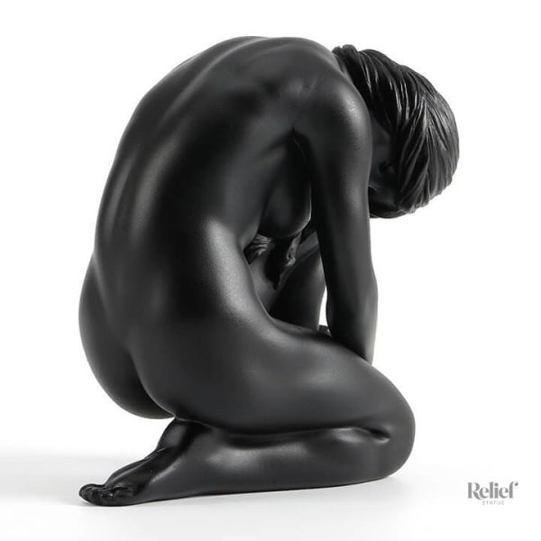 Figurine de femme nue 11 cm, élégante et expressive