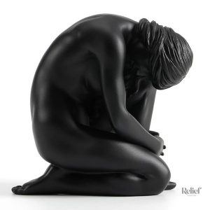 Sculpture féminine en position d'Ève, 11 cm de hauteur