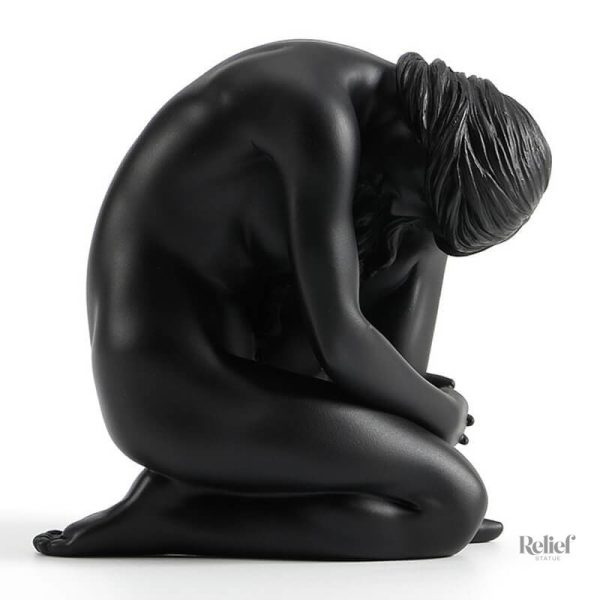 Sculpture féminine en position d'Ève, 11 cm de hauteur