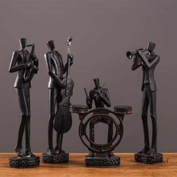 Figurine homme musicien avec un instrument de musique