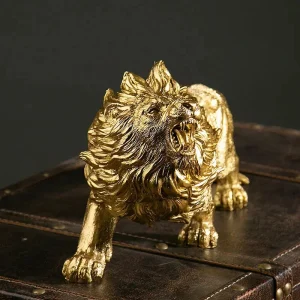 Statue de lion en position majestueuse
