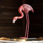 Flamant rose en décoration intérieure moderne