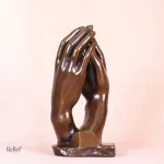 Sculpture en bronze inspirée de la cathédrale