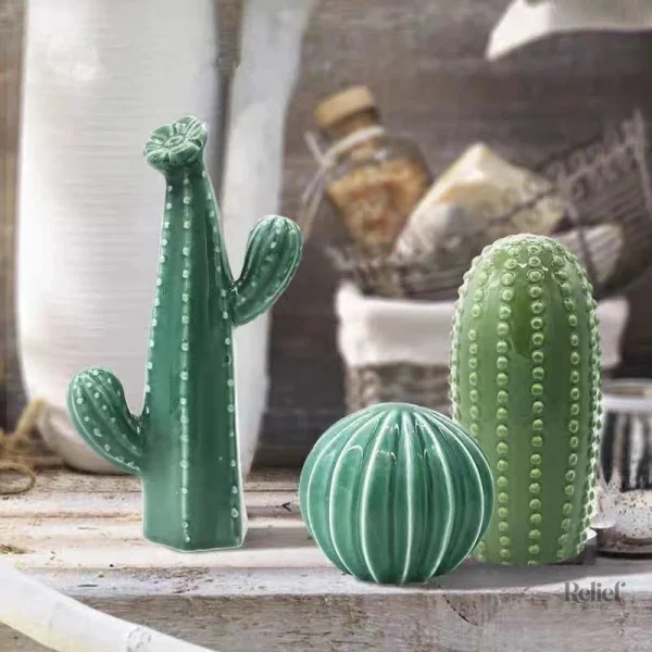 Cactus décoratif en céramique pour une touche moderne