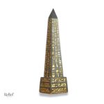 Obélisque Egyptien en décor traditionnel de Louxor
