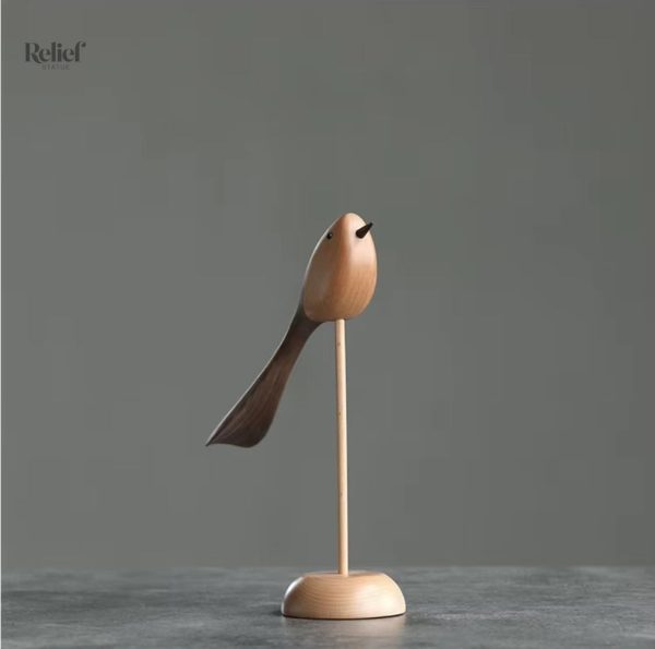 Statue scandinave en bois, oiseau au design épuré