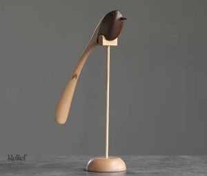 Statue nordique en bois, décor scandinave élégant