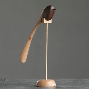 Statue nordique en bois, décor scandinave élégant