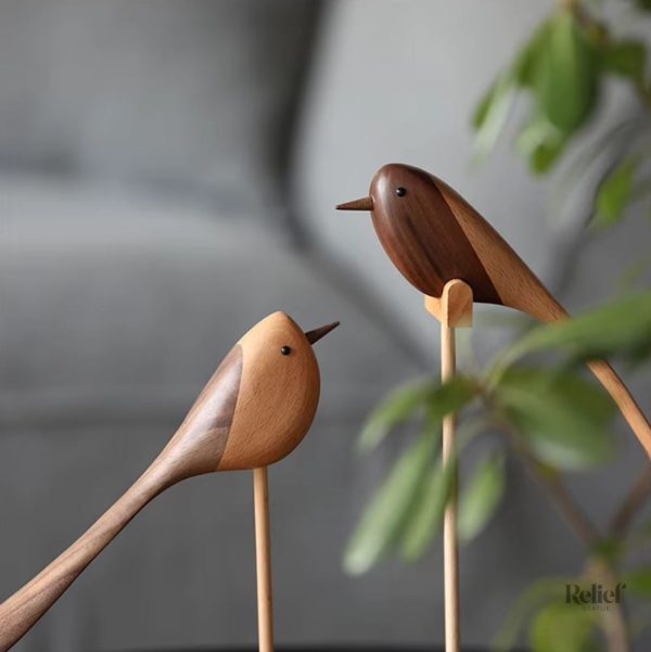 Sculpture en bois, oiseau nordique minimaliste