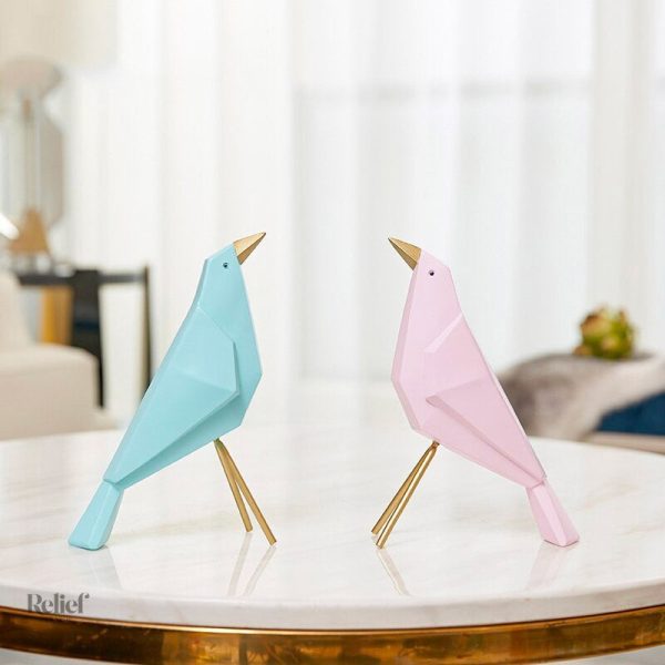 Statue Oiseau en détail, parfaite pour une touche artistique