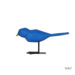 Art décoratif : statue d'oiseau en extérieur