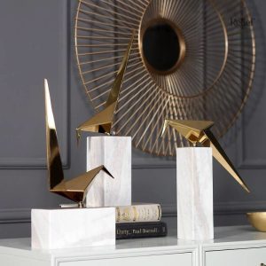 Oiseau en origami stylisé, décoration élégante