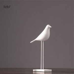Oiseau stylisé en résine pour intérieur