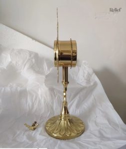 Ostensoir de 25 cm, décor religieux en laiton brillant