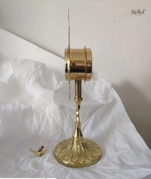 Ostensoir de 25 cm, décor religieux en laiton brillant